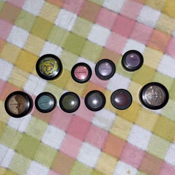 Mac eye shadow - Picture 2 of 4